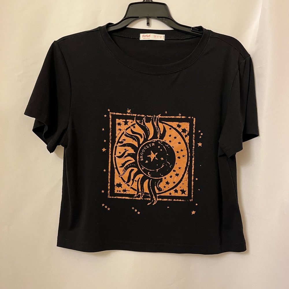 Star Print Crop Tee